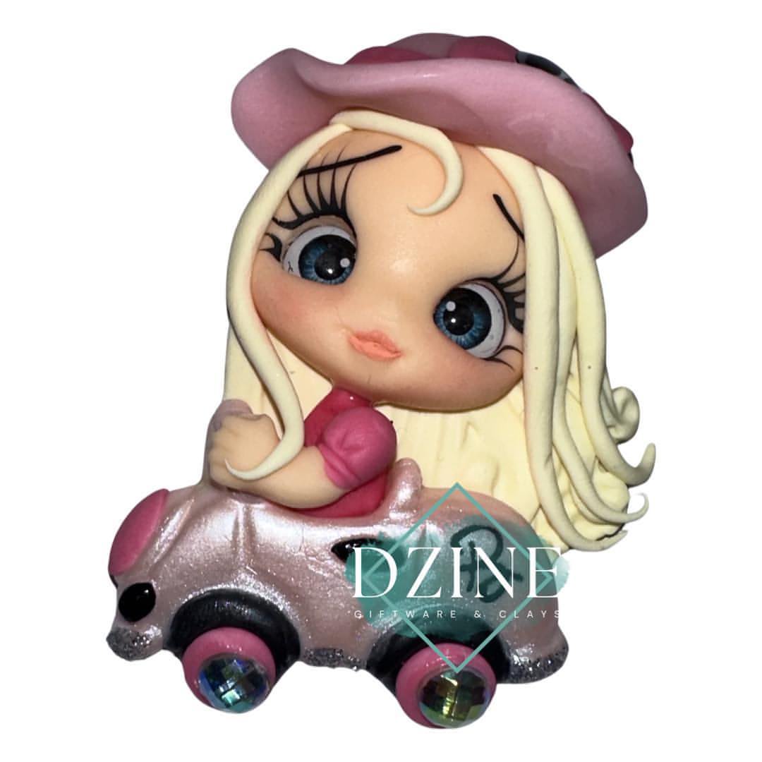 Hot pink girl in car