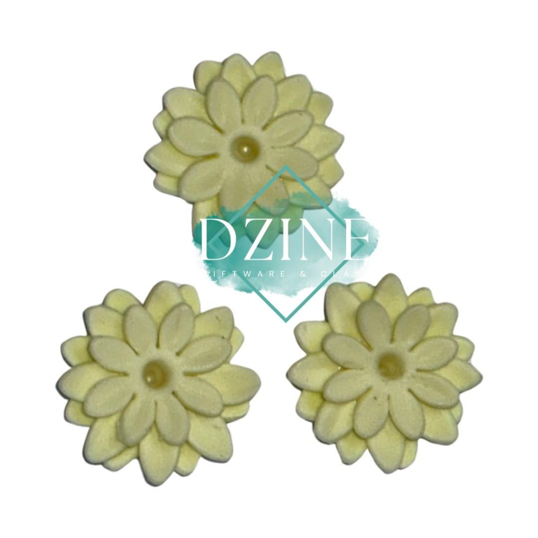 Light Yellow 2 layered flowers style 2 - lge 3 pk (3cm)