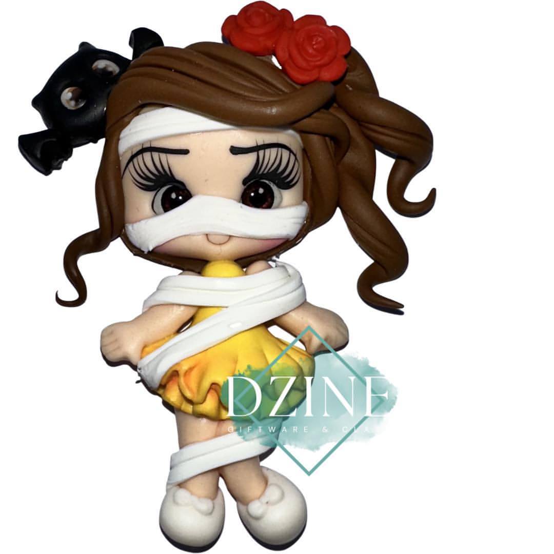 Mummy rose princess and bat