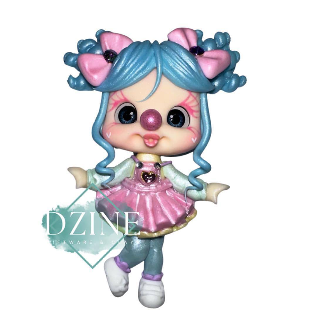 Clown with pink dress