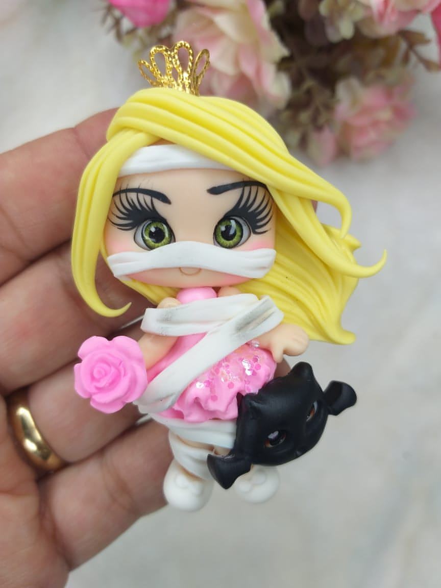 Mummy pink princess with bat