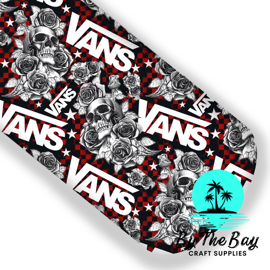 Floral V Black
