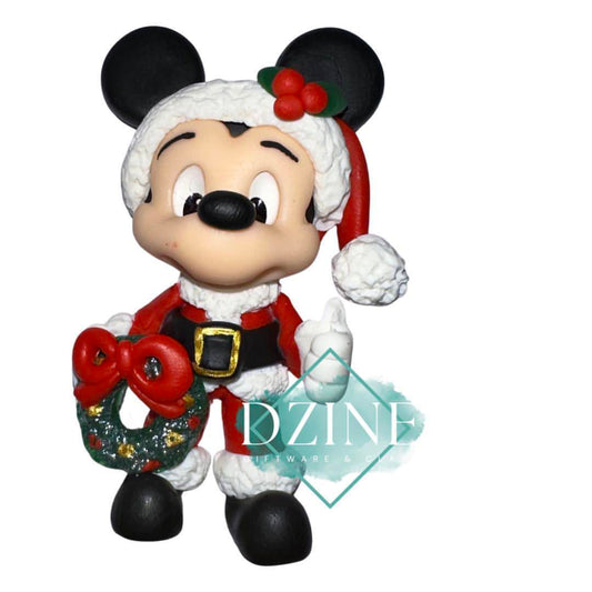 Christmas Mr Mouse with wreath